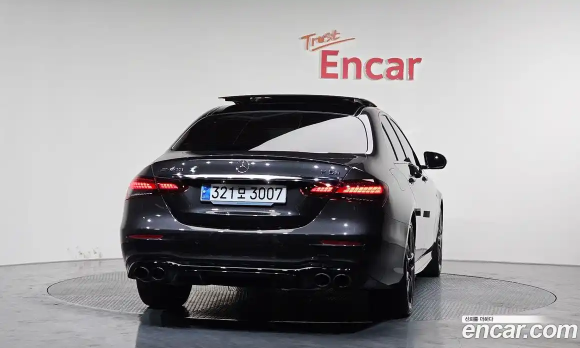 Mercedes-Benz E-Class 2023 3.0 Автомат в Москве № 219708, фото 1