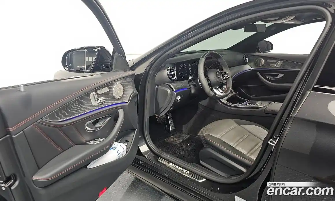 Mercedes-Benz E-Class 2023 3.0 Автомат в Москве № 219708, фото 12