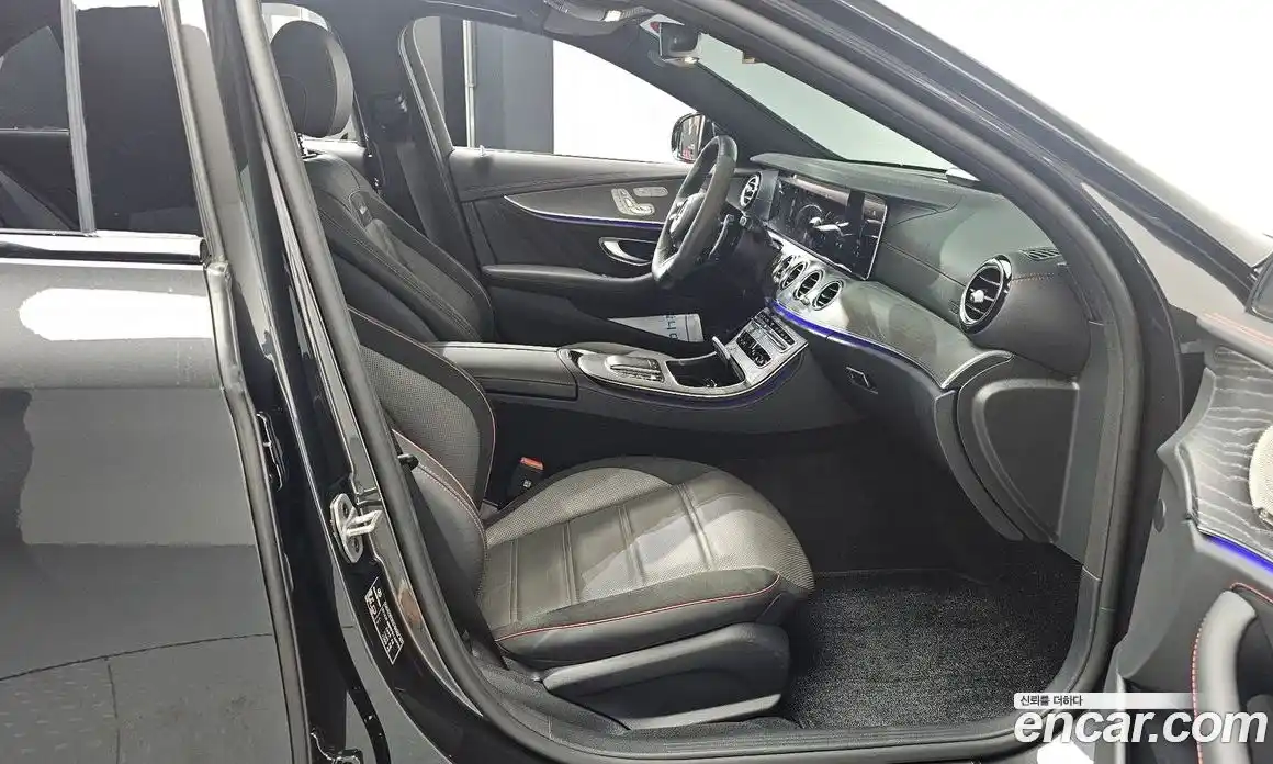 Mercedes-Benz E-Class 2023 3.0 Автомат в Москве № 219708, фото 14