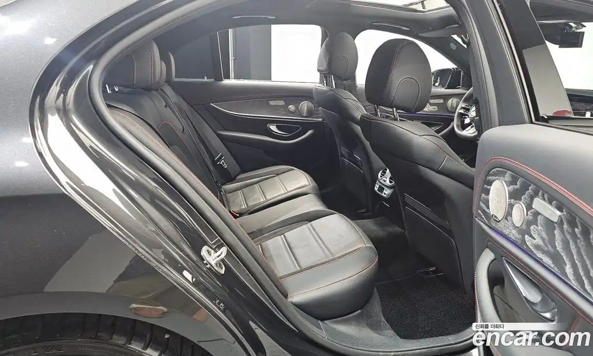 Mercedes-Benz E-Class 2023 3.0 Автомат в Москве № 219708, фото 5