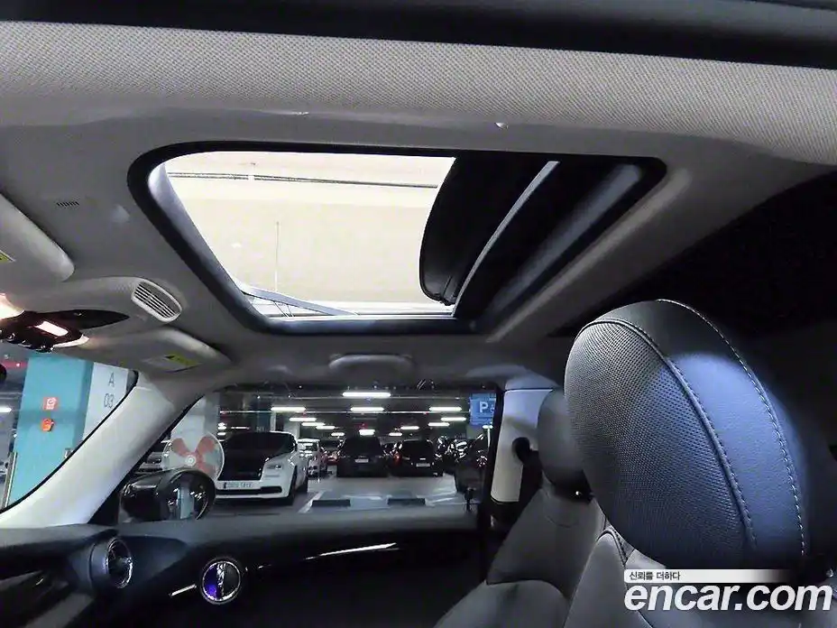 Mini Cooper 2020 2.0 Автомат в Москве № 228116, фото 16