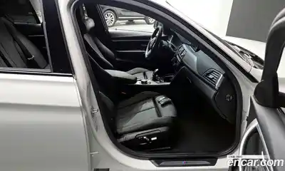 BMW 3-Series 2018 2.0 Автомат в Москве № 228963, миниатюра 11