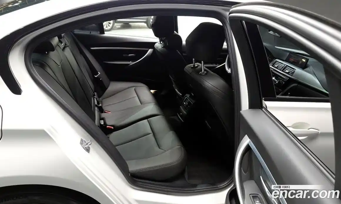 BMW 3-Series 2018 2.0 Автомат в Москве № 228963, фото 12