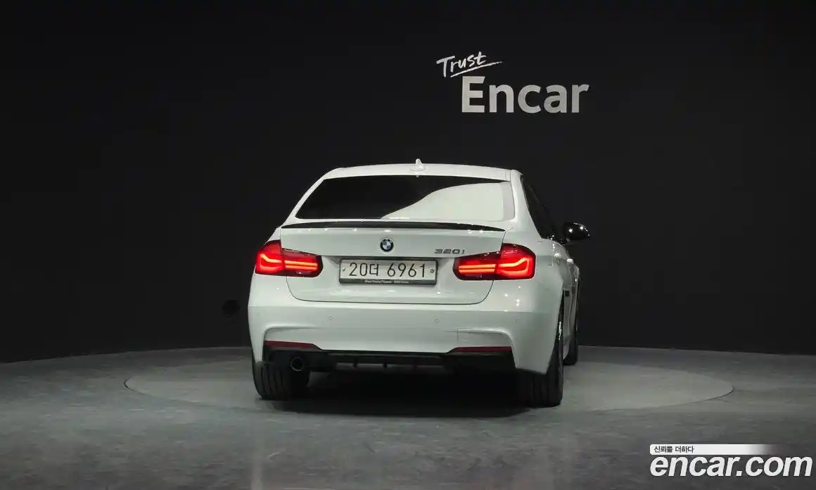 BMW 3-Series 2018 2.0 Автомат в Москве № 228963, фото 4