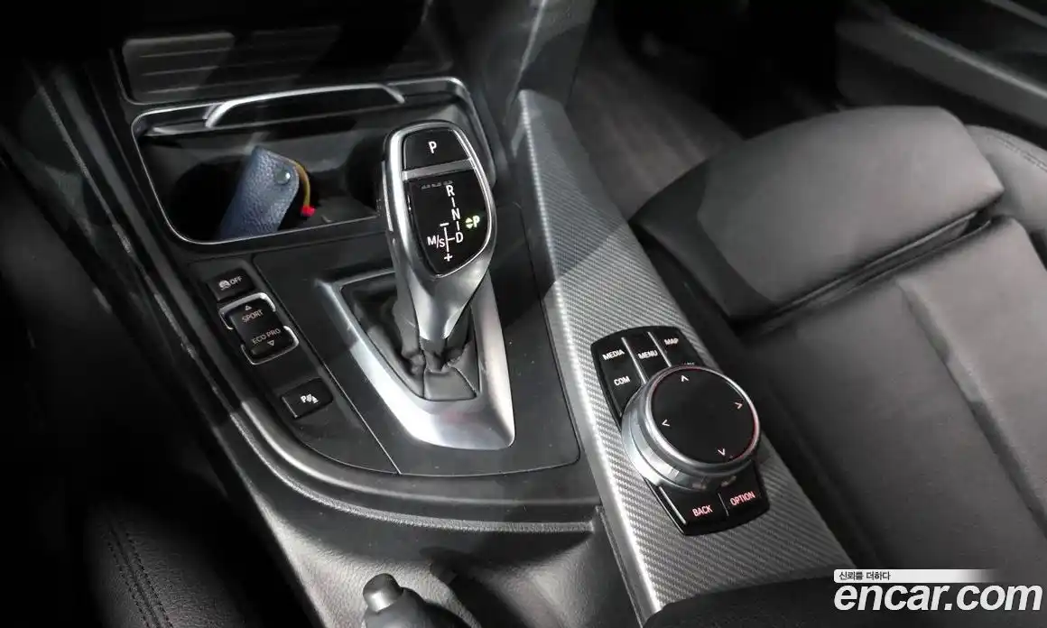 BMW 3-Series 2018 2.0 Автомат в Москве № 228963, фото 9