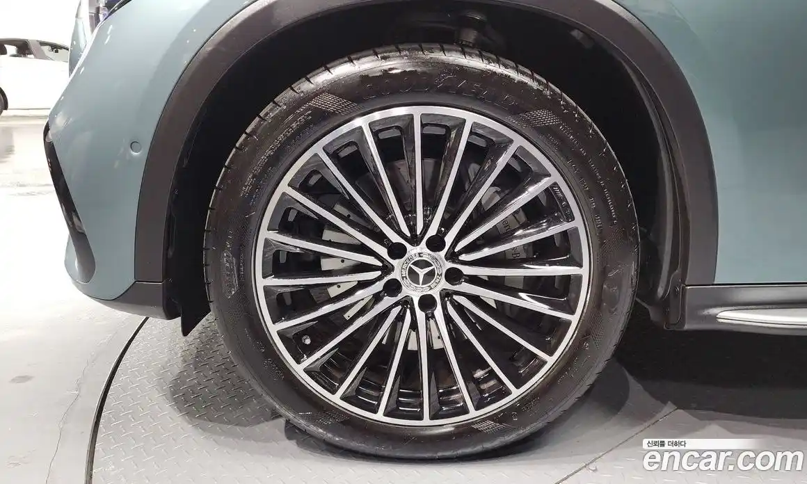 Mercedes-Benz GLC-Class 2025 2.0 Автомат в Москве № 229362, фото 9