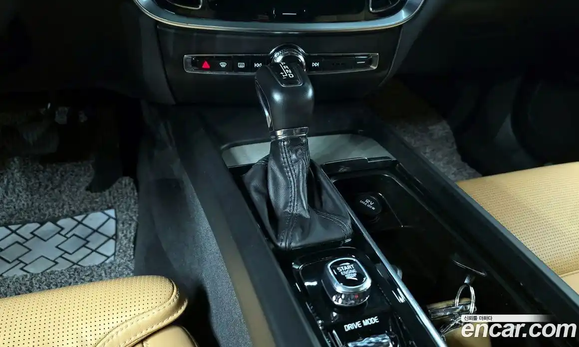 Volvo V60 2020 2.0 Автомат в Москве № 230600, фото 9