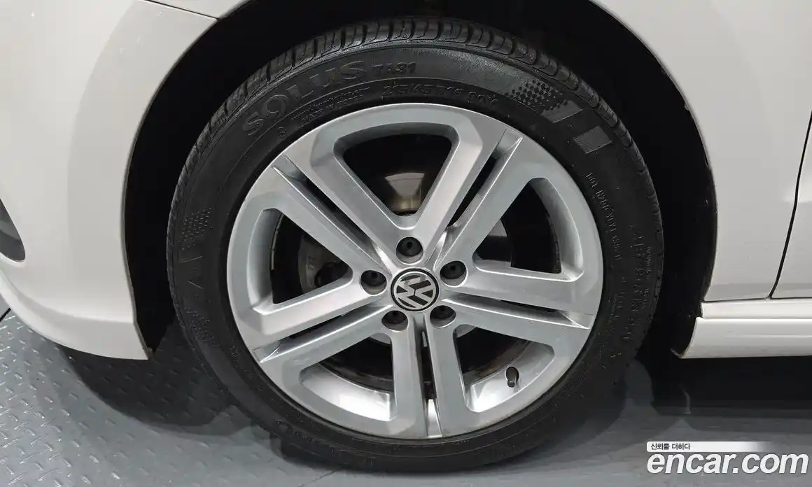 Volkswagen Polo 2014 1.6 Автомат в Москве № 232166, фото 7