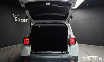 Jeep Renegade 2021 2.4 Автомат в Москве № 232317, миниатюра 3