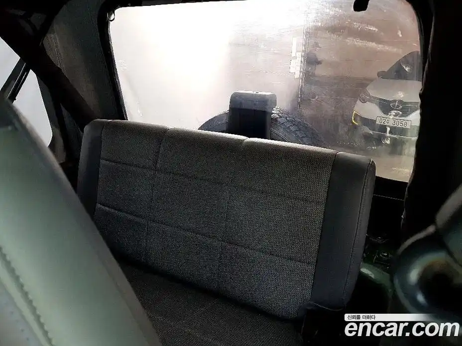 Jeep Wrangler 1997 2.5 Механическая в Москве № 232787, фото 9