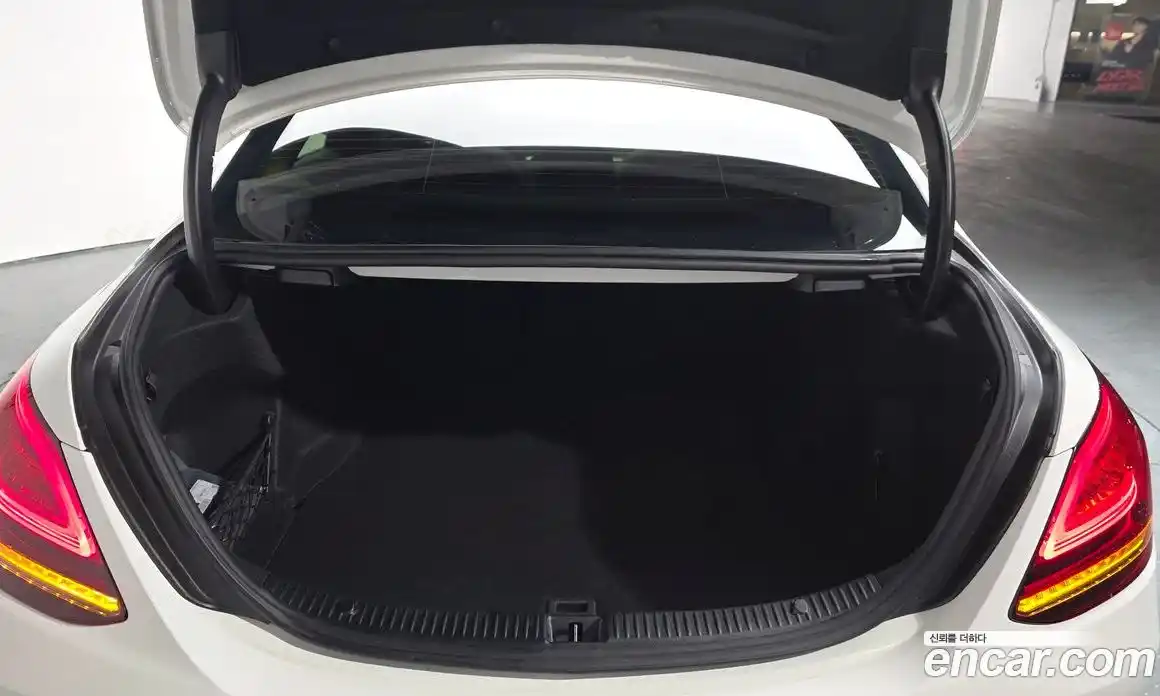 Mercedes-Benz C-Class 2019 1.9 Автомат в Москве № 241938, фото 11