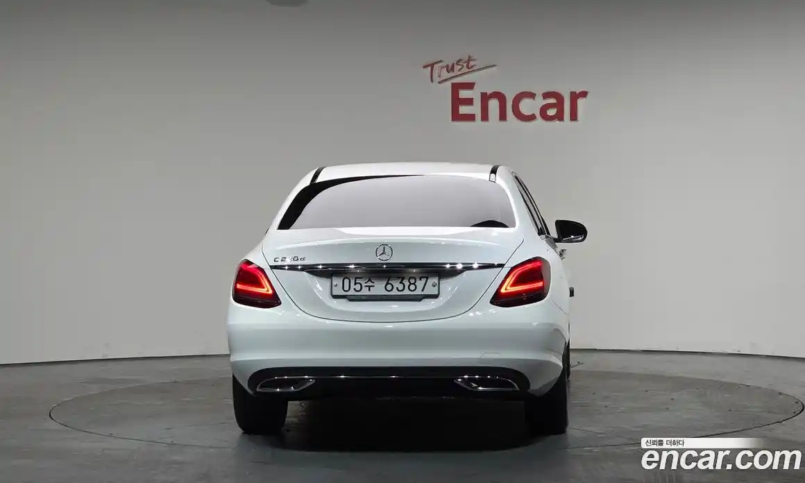 Mercedes-Benz C-Class 2019 1.9 Автомат в Москве № 241938, фото 15