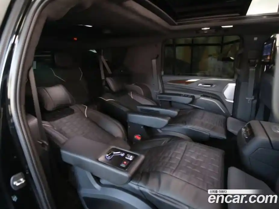 Cadillac Escalade 2023 6.2 Автомат в Москве № 256506, фото 16