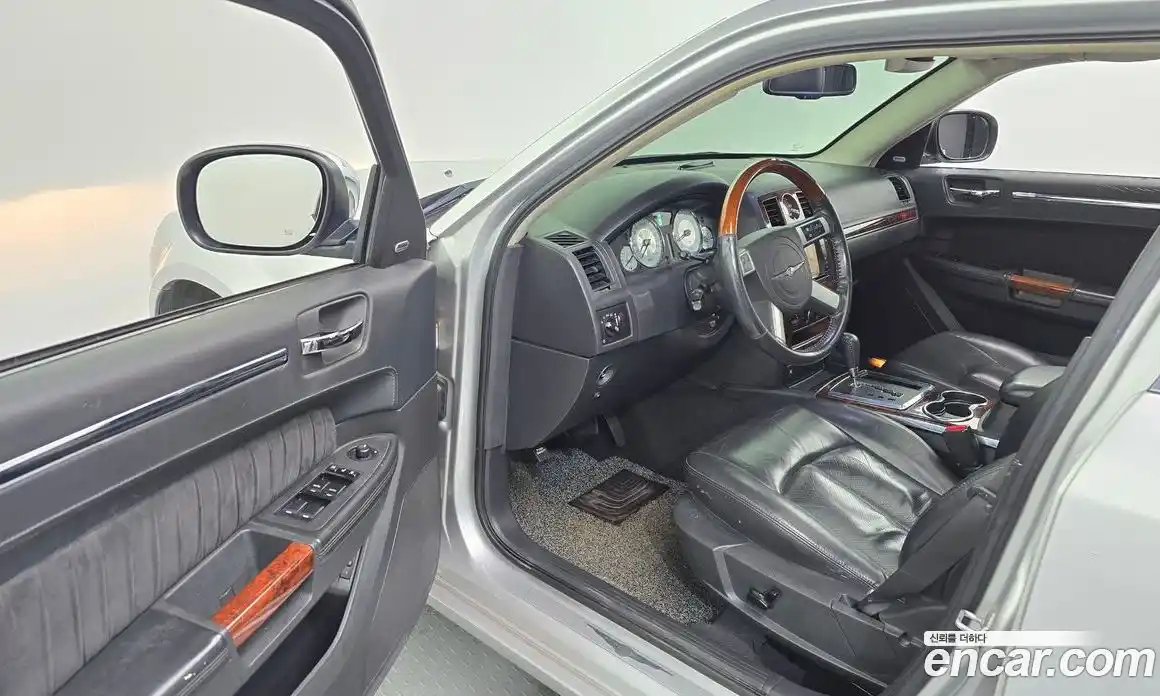 Chrysler 300C 2010 3.5 Автомат в Москве № 256779, фото 10