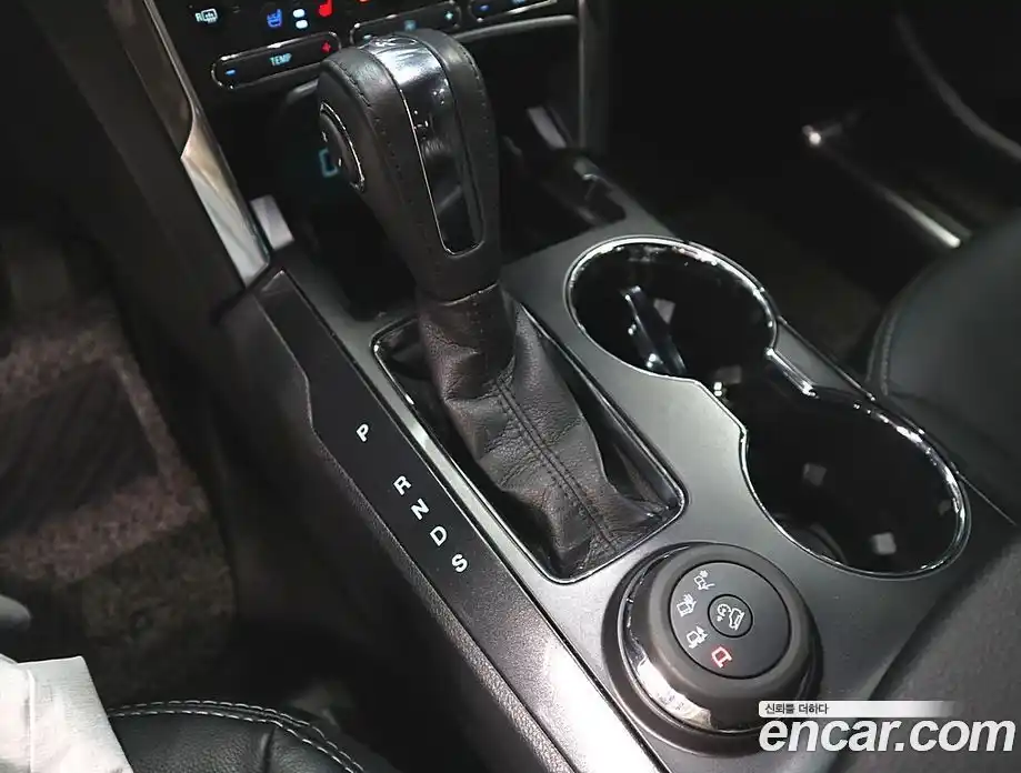 Ford Explorer 2018 2.3 Автомат в Москве № 273429, фото 5