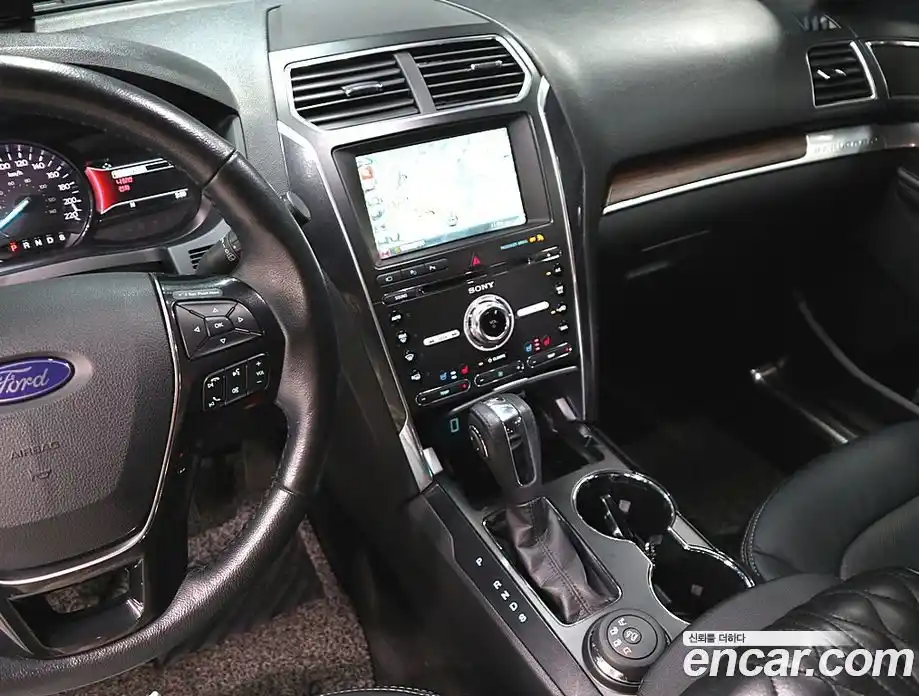 Ford Explorer 2018 2.3 Автомат в Москве № 273429, фото 9