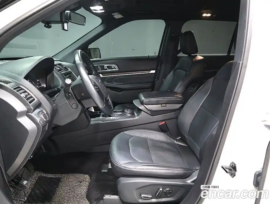 Ford Explorer 2018 2.3 Автомат в Москве № 273429, фото 10
