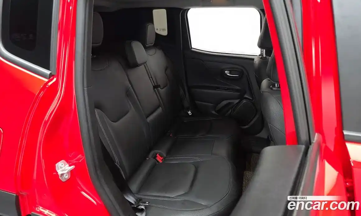 Jeep Renegade 2022 1.3 Автомат в Москве № 278209, фото 10