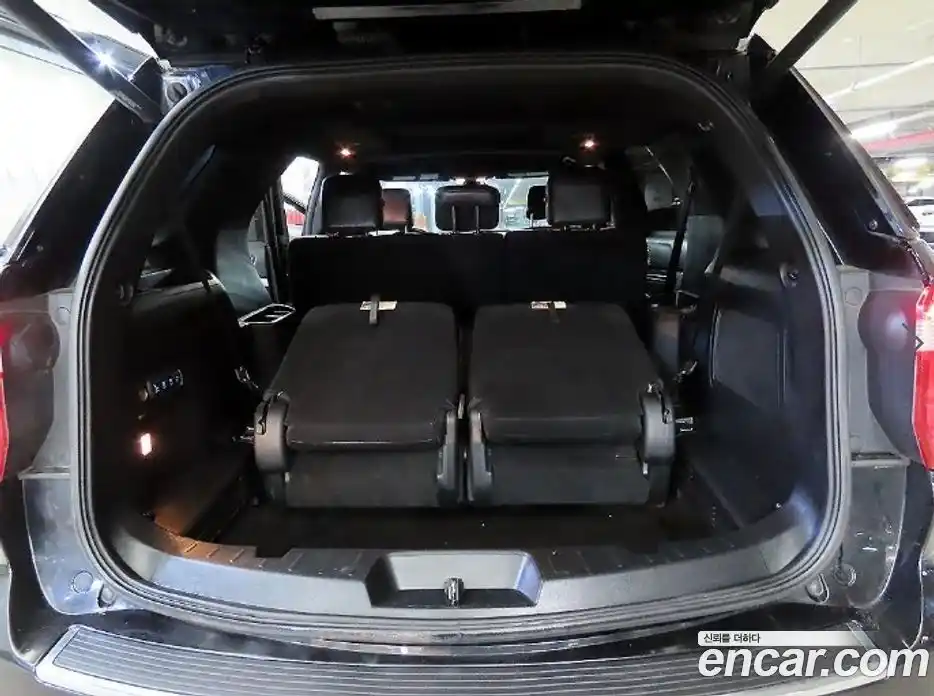 Ford Explorer 2018 2.3 Автомат в Москве № 282126, фото 17