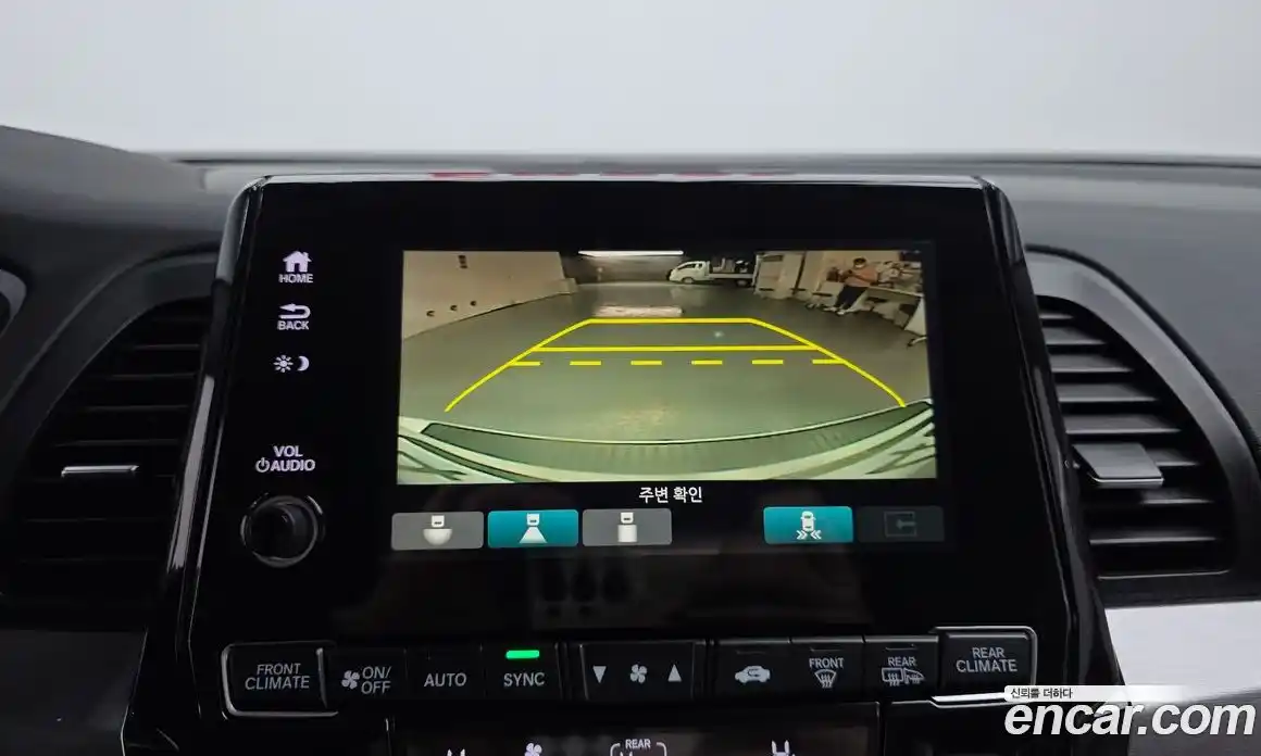 Honda Odyssey 2018 3.5 Автомат в Москве № 302865, фото 14