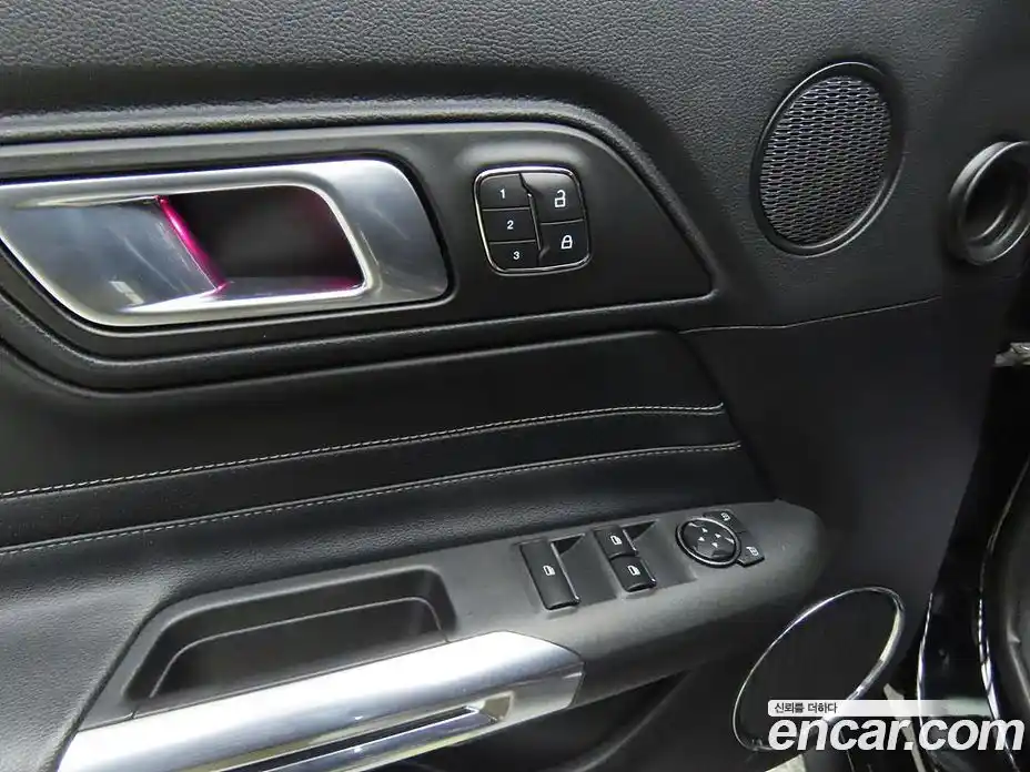 Ford Mustang 2019 2.3 Автомат в Москве № 307443, фото 15