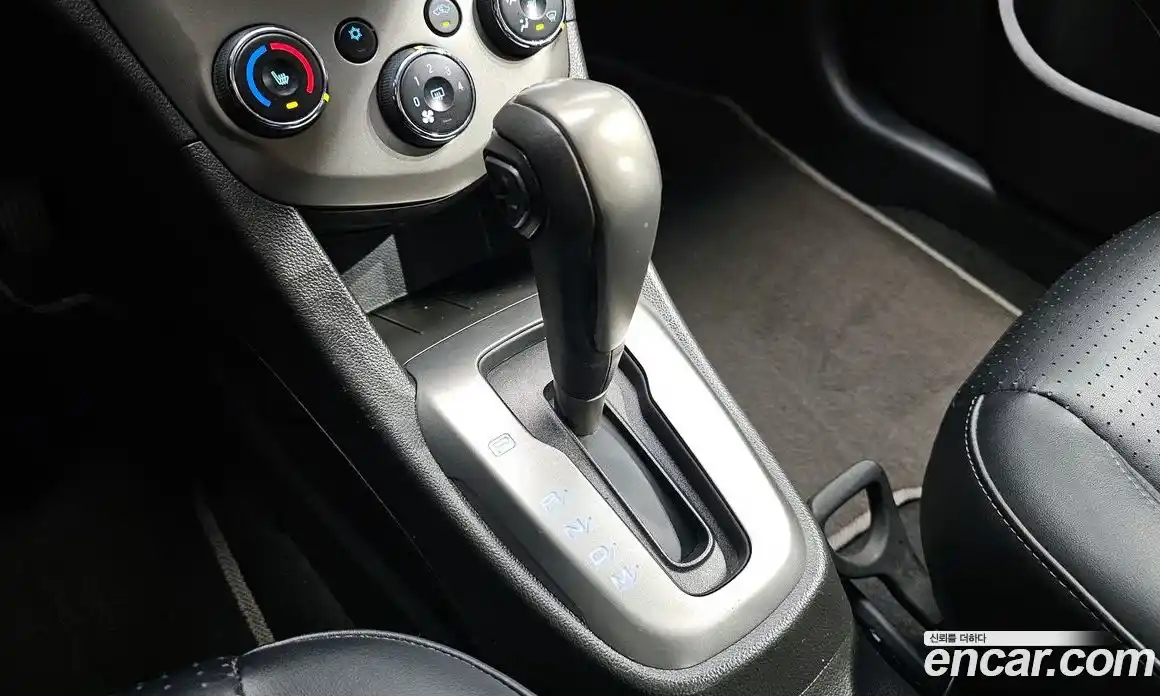 Chevrolet Aveo 2013 1.6 Автомат в Москве № 314509, фото 13