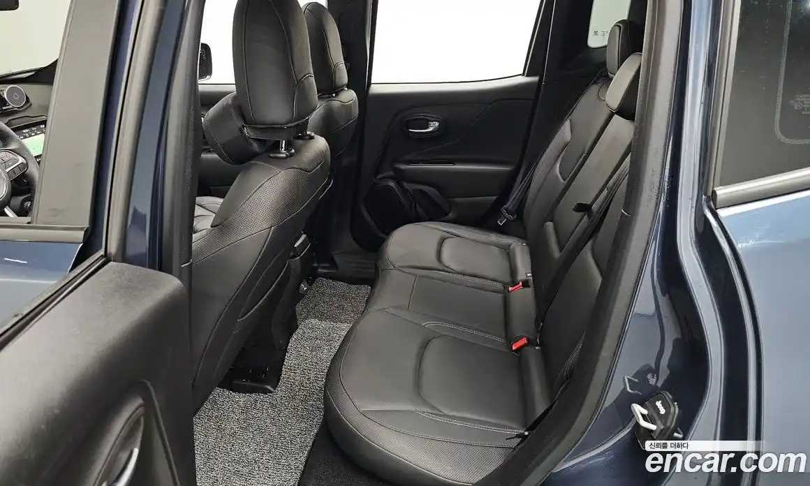 Jeep Renegade 2022 1.3 Автомат в Москве № 318081, фото 11