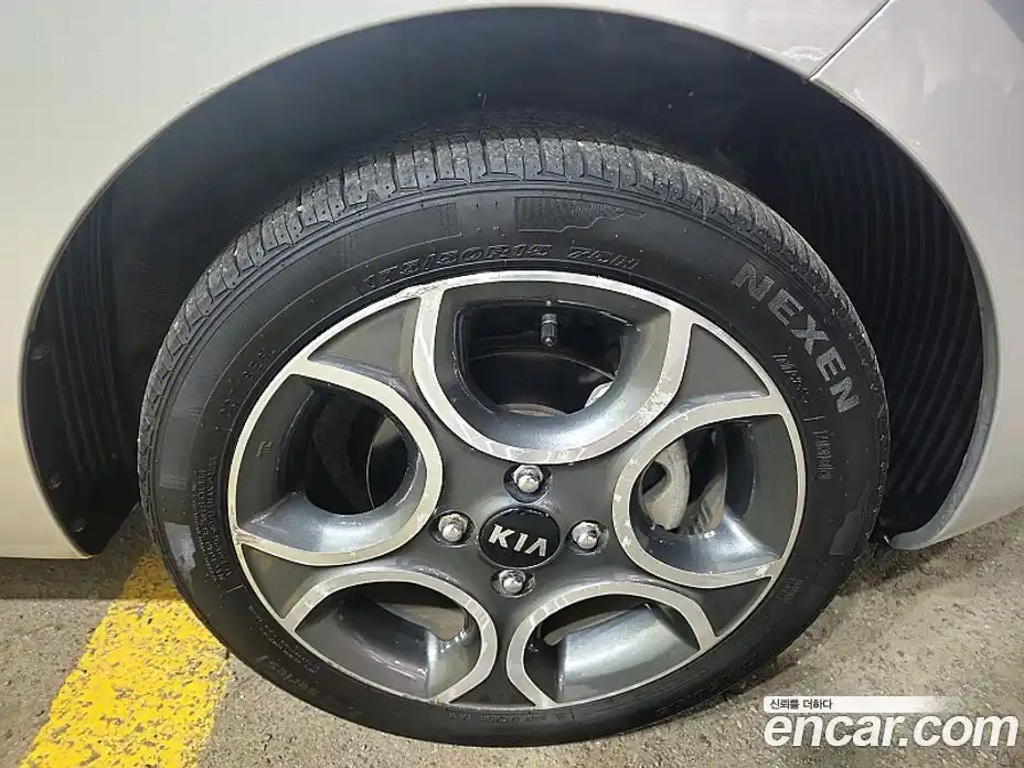 Kia Morning 2015 1.0 Автомат в Москве № 336877, фото 14