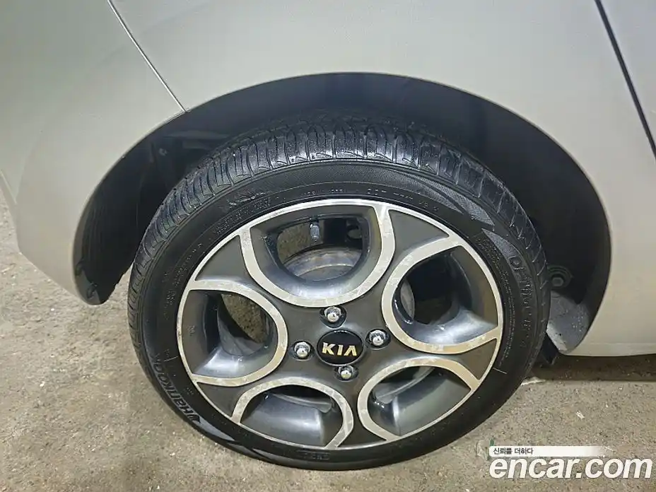 Kia Morning 2015 1.0 Автомат в Москве № 336877, фото 15