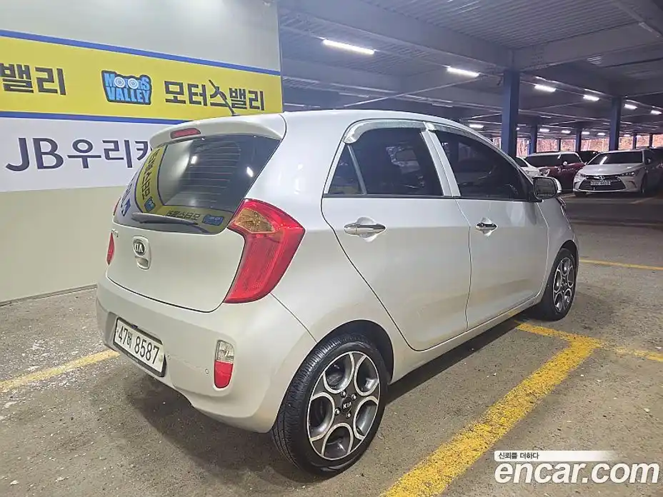 Kia Morning 2015 1.0 Автомат в Москве № 336877, фото 4