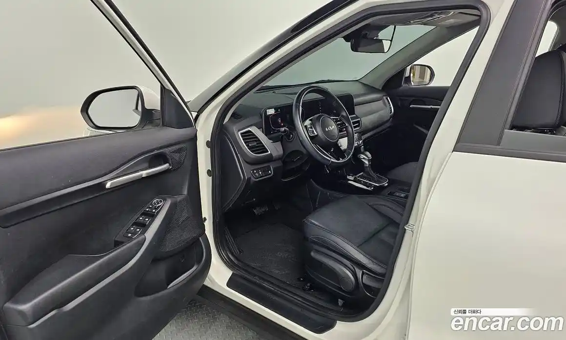 Kia Seltos 2024 2.0 Автомат в Москве № 337754, фото 11