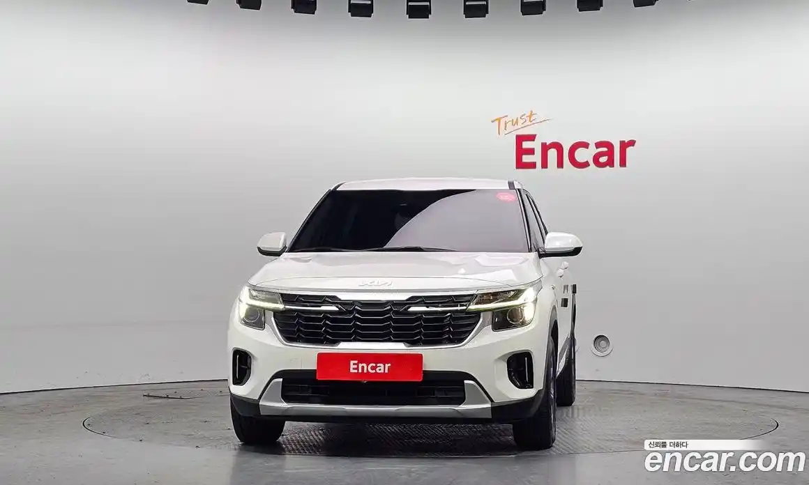 Kia Seltos 2024 2.0 Автомат в Москве № 337754, фото 3