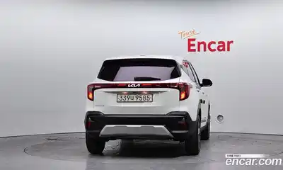 Kia Seltos 2024 2.0 Автомат в Москве № 337754, миниатюра 4