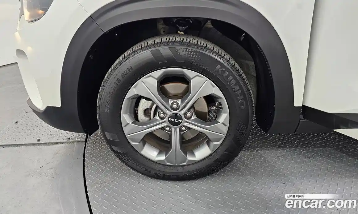 Kia Seltos 2024 2.0 Автомат в Москве № 337754, фото 5