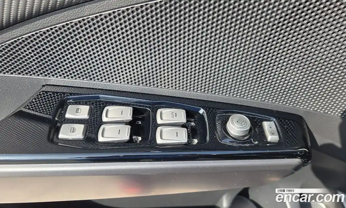 SsangYong TIBOLI 2018 1.6 Автомат в Москве № 341999, фото 11