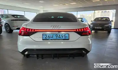 Audi e-tron GT 2023 1.0 Автомат в Москве № 343892, миниатюра 4