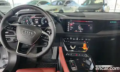 Audi e-tron GT 2023 1.0 Автомат в Москве № 343892, миниатюра 7
