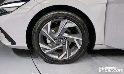 Hyundai Avante 2024 1.6 Автомат в Москве № 355392, миниатюра 5