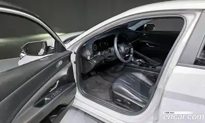 Hyundai Avante 2024 1.6 Автомат в Москве № 355392, миниатюра 10