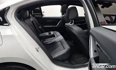 BMW 5-Series 2025 2.0 Автомат в Москве № 361670, миниатюра 12