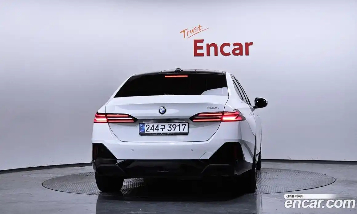 BMW 5-Series 2025 2.0 Автомат в Москве № 361670, фото 4