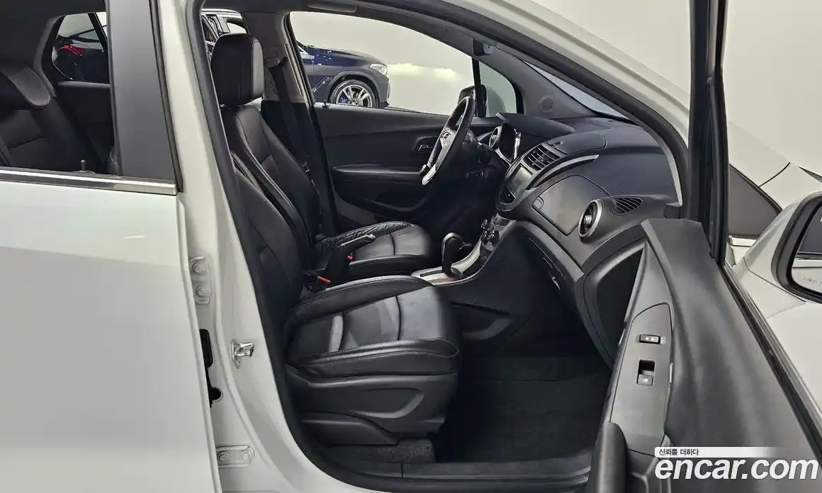 Chevrolet Trax 2015 1.4 Автомат в Москве № 370960, фото 11