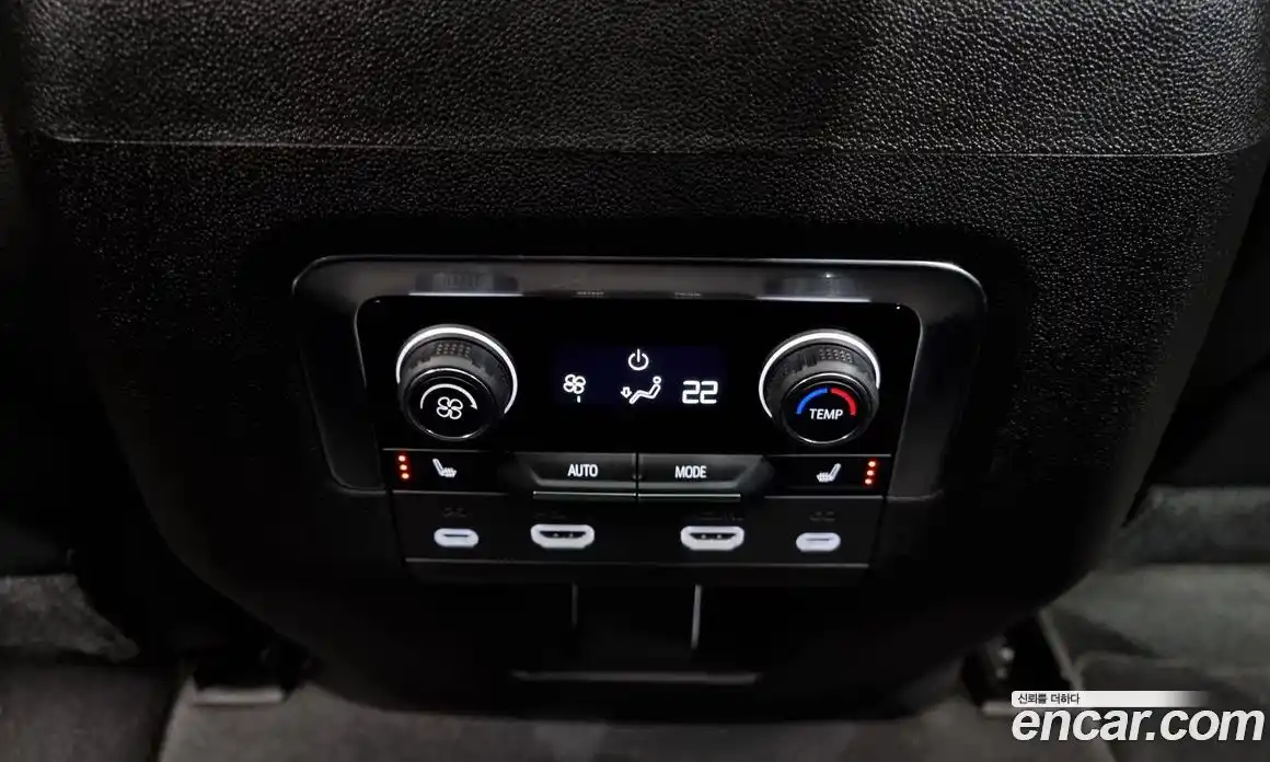 Chevrolet Tahoe 2022 6.2 Автомат в Москве № 38553, фото 16