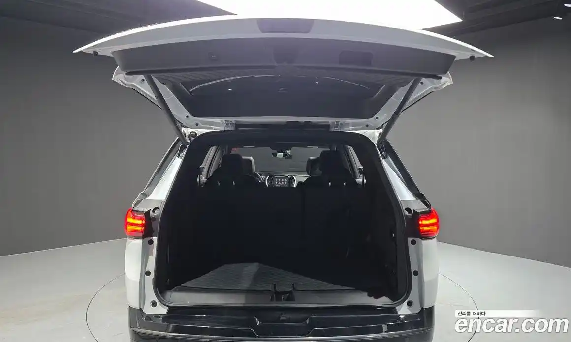 Chevrolet Traverse 2023 3.6 Автомат в Москве № 38840, фото 20