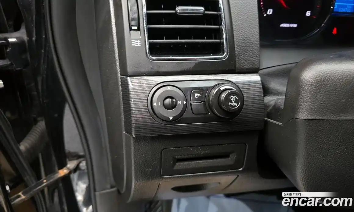 Chevrolet Captiva 2013 2.2 Автомат в Москве № 38879, фото 19