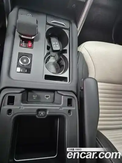 Land Rover Discovery 2023 3.0 Автомат в Москве № 416490, миниатюра 12