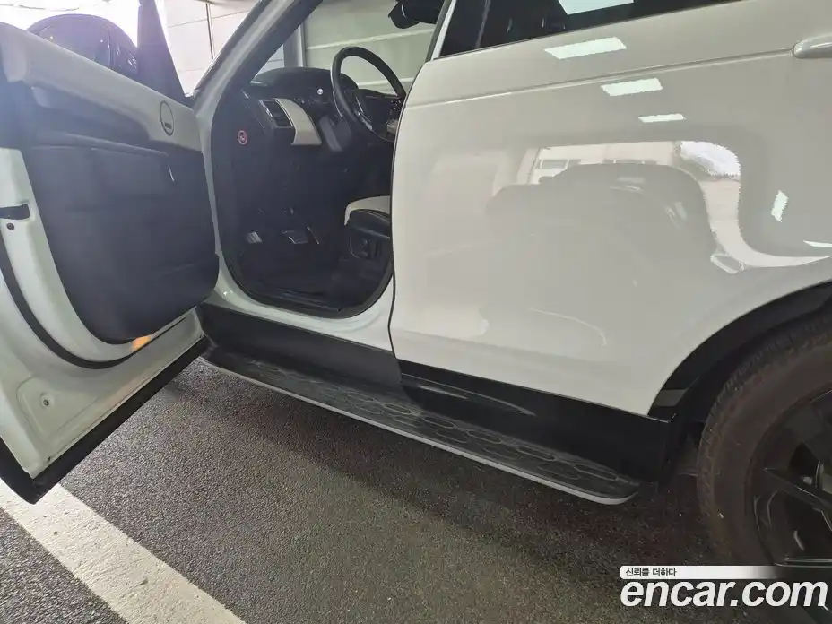 Land Rover Discovery 2023 3.0 Автомат в Москве № 416490, фото 19