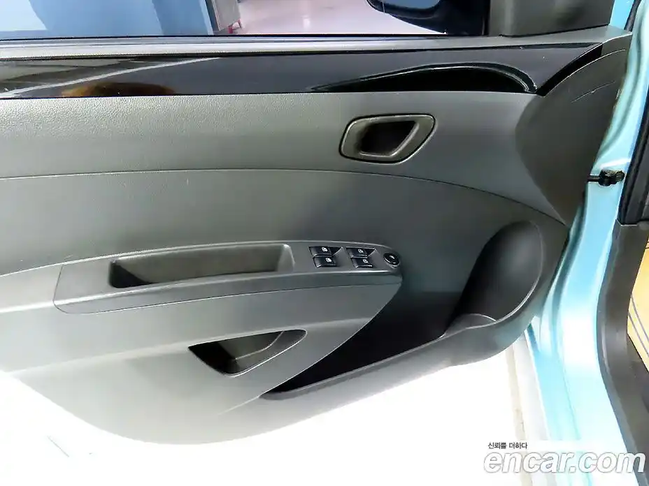 Chevrolet Matiz 2010 0.8 Автомат в Москве № 419625, фото 15