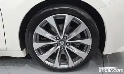 Nissan Maxima 2019 3.5 Автомат в Москве № 433775, миниатюра 5