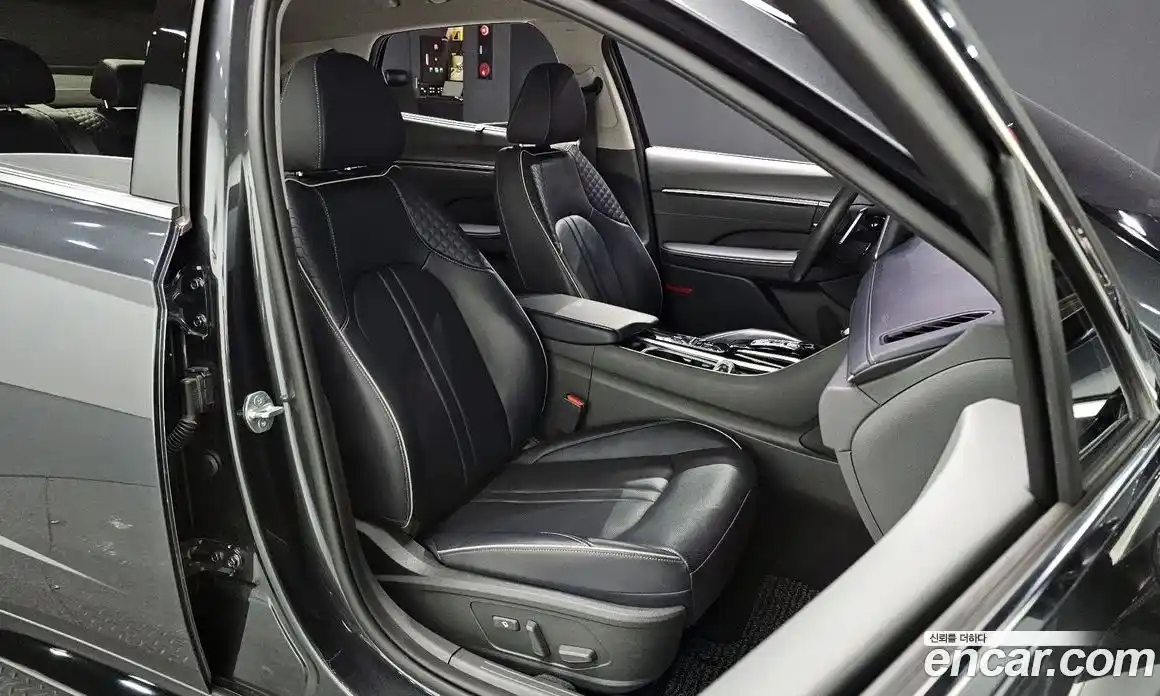 Hyundai Sonata 2021 1.6 Автомат в Москве № 450092, фото 17